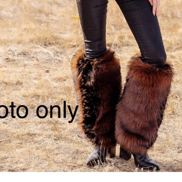 FUR- Leg Warmers/ Boot Toppers by Donna Salyers, Fabulous Furs- FAUX FUR - Picture 7 of 7